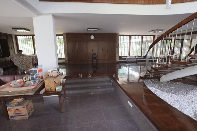 4-BR House, bangkok, Khlong Tan Nua, Watthana, Bangkok, 4 Bedrooms, 2,376 sqm, Single Detached House For Sale, by Nicha Na Lampang, 500585747 - DDproperty.com