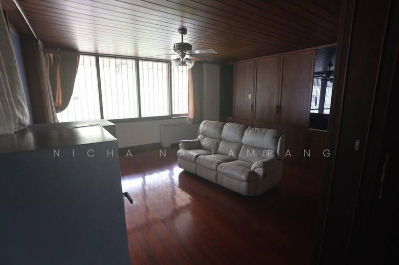 4-BR House, bangkok, Khlong Tan Nua, Watthana, Bangkok, 4 Bedrooms, 2,376 sqm, Single Detached House For Sale, by Nicha Na Lampang, 500585747 - DDproperty.com