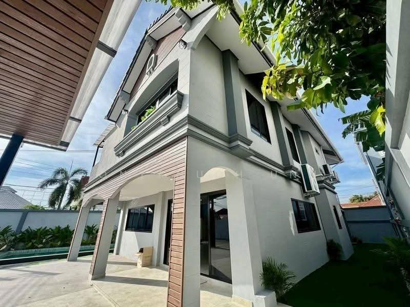 5-BR Villa, chon-buri, Nong Pru, Bang Lamung (Pattaya), Chon Buri (Pattaya), 5 Bedrooms, 280 sqm, Villa For Sale, by Boonyanuch Unna, 500585785 - DDproperty.com
