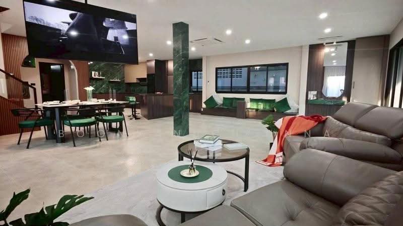 5-BR Villa, chon-buri, Nong Pru, Bang Lamung (Pattaya), Chon Buri (Pattaya), 5 Bedrooms, 280 sqm, Villa For Sale, by Boonyanuch Unna, 500585785 - DDproperty.com