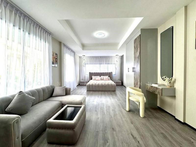 5-BR Villa, chon-buri, Nong Pru, Bang Lamung (Pattaya), Chon Buri (Pattaya), 5 Bedrooms, 280 sqm, Villa For Sale, by Boonyanuch Unna, 500585785 - DDproperty.com