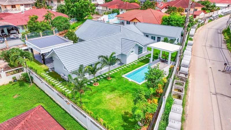 4-BR Villa, chon-buri, Nong Pru, Bang Lamung (Pattaya), Chon Buri (Pattaya), 4 Bedrooms, 350 sqm, Villa For Sale, by Thanyalag Chanchodtanakul, 500585839 - DDproperty.com
