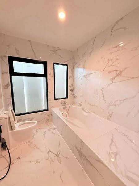 undefined, chon-buri, Nong Pru, Bang Lamung (Pattaya), Chon Buri (Pattaya), 3 Bedrooms, 250 sqm, Single Detached House For Sale, by Thanyalag Chanchodtanakul, 500585926 - DDproperty.com