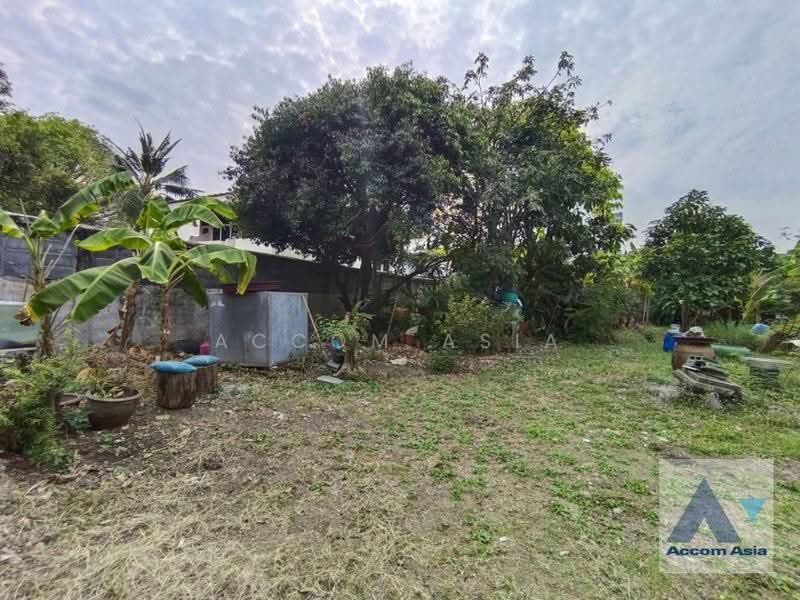 Land for Sale and Rent in Sukhumvit, Bangkok near BTS Ekkamai, bangkok, Phra Kanong Nua, Watthana, Bangkok, , 676 sqm, Land For Sale, by Accom Asia, 500585938 - DDproperty.com