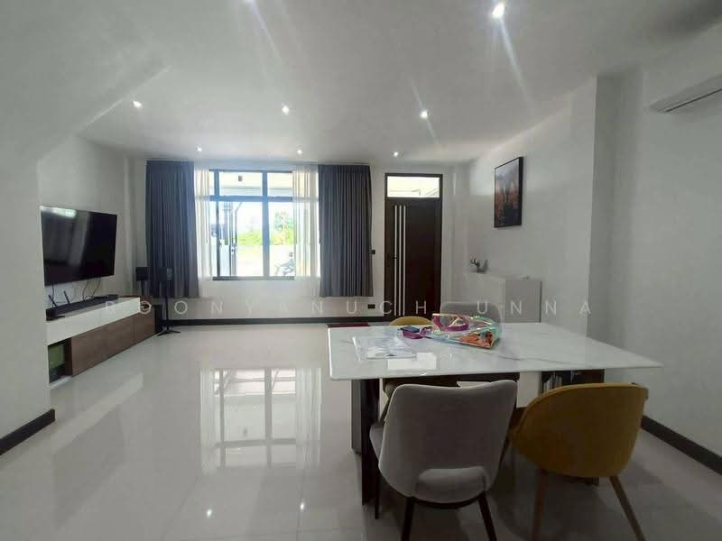 3-BR Townhouse, chon-buri, Nong Pru, Bang Lamung (Pattaya), Chon Buri (Pattaya), 3 Bedrooms, 124 sqm, Townhouse For Sale, by Boonyanuch Unna, 500585967 - DDproperty.com