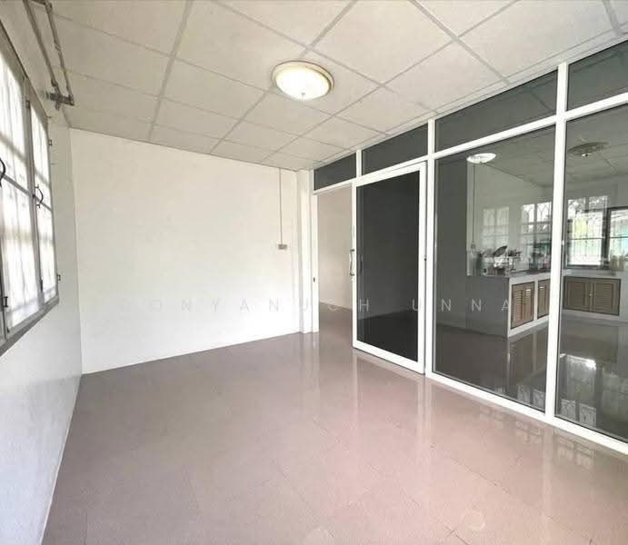 บ้าน 3-ห้องนอน, สุราษฎร์ธานี, บางใบไม้, เมืองสุราษฎร์ธานี, สุราษฎร์ธานี, 150 ตร.ม., บ้านเดี่ยว ขาย, โดย Boonyanuch Unna, 500585976 - DDproperty.com