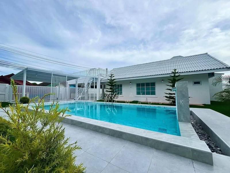 3-BR Villa, chon-buri, Nong Pru, Bang Lamung (Pattaya), Chon Buri (Pattaya), 3 Bedrooms, 220 sqm, Villa For Rent, by Jirapat Chuangsawadsak, 500586004 - DDproperty.com