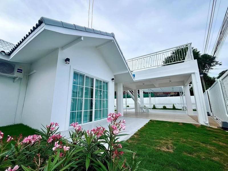 3-BR Villa, chon-buri, Nong Pru, Bang Lamung (Pattaya), Chon Buri (Pattaya), 3 Bedrooms, 220 sqm, Villa For Rent, by Jirapat Chuangsawadsak, 500586004 - DDproperty.com