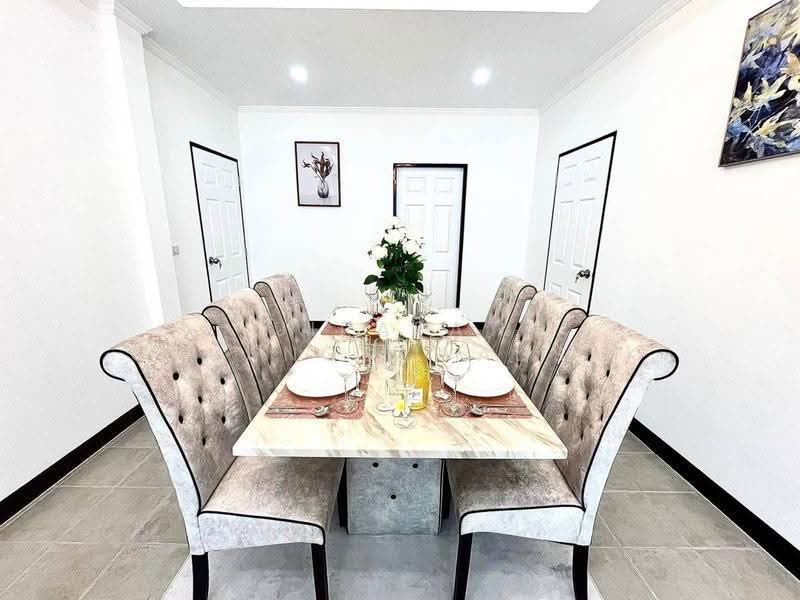 3-BR Villa, chon-buri, Nong Pru, Bang Lamung (Pattaya), Chon Buri (Pattaya), 3 Bedrooms, 220 sqm, Villa For Rent, by Jirapat Chuangsawadsak, 500586004 - DDproperty.com