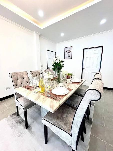 3-BR Villa, chon-buri, Nong Pru, Bang Lamung (Pattaya), Chon Buri (Pattaya), 3 Bedrooms, 220 sqm, Villa For Rent, by Jirapat Chuangsawadsak, 500586004 - DDproperty.com