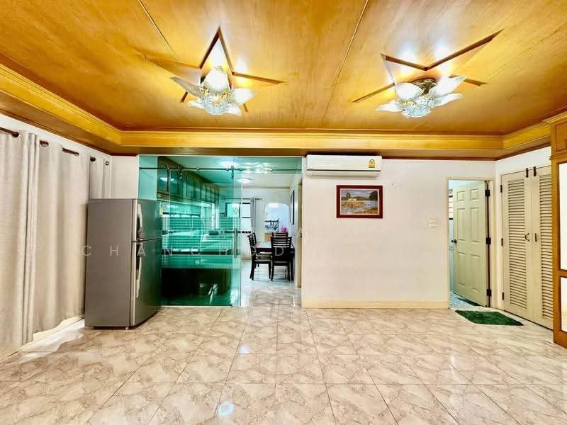 5-BR House, chon-buri, Surasak, Si Racha, Chon Buri (Pattaya), 5 Bedrooms, 377 sqm, Single Detached House For Sale, by Thanyalag Chanchodtanakul, 500586013 - DDproperty.com