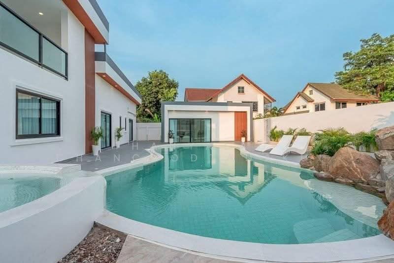 5-BR House, chon-buri, Nong Pru, Bang Lamung (Pattaya), Chon Buri (Pattaya), 5 Bedrooms, 424 sqm, Single Detached House For Sale, by Thanyalag Chanchodtanakul, 500586023 - DDproperty.com