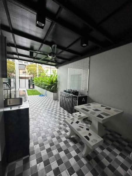 undefined, chon-buri, Nong Pru, Bang Lamung (Pattaya), Chon Buri (Pattaya), 4 Bedrooms, 325 sqm, Single Detached House For Rent, by Jirapat Chuangsawadsak, 500586029 - DDproperty.com