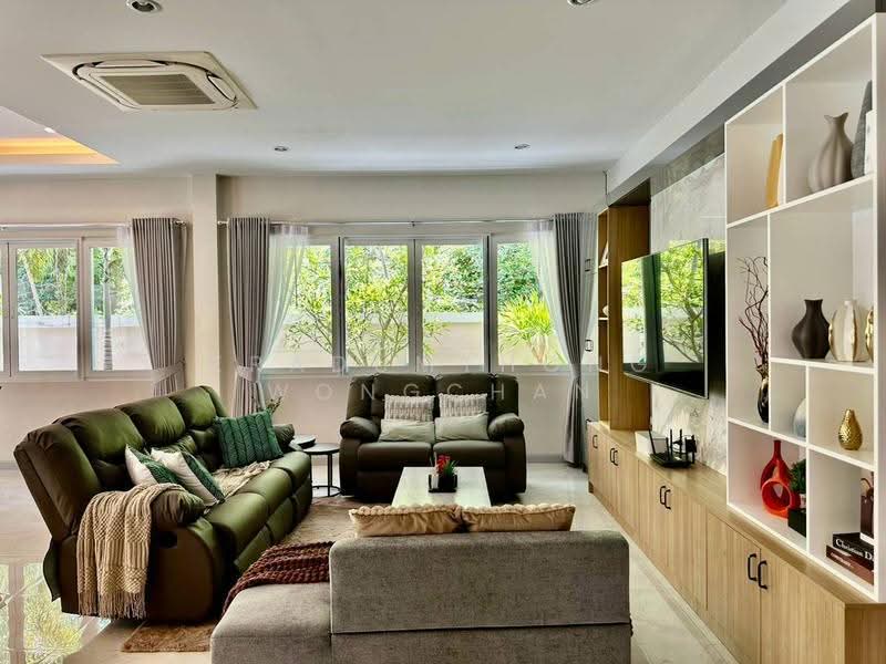 6-BR Villa, chon-buri, Huai Yai, Bang Lamung (Pattaya), Chon Buri (Pattaya), 6 Bedrooms, 295 sqm, Villa For Rent, by Kradumthong Wongchan, 500586131 - DDproperty.com