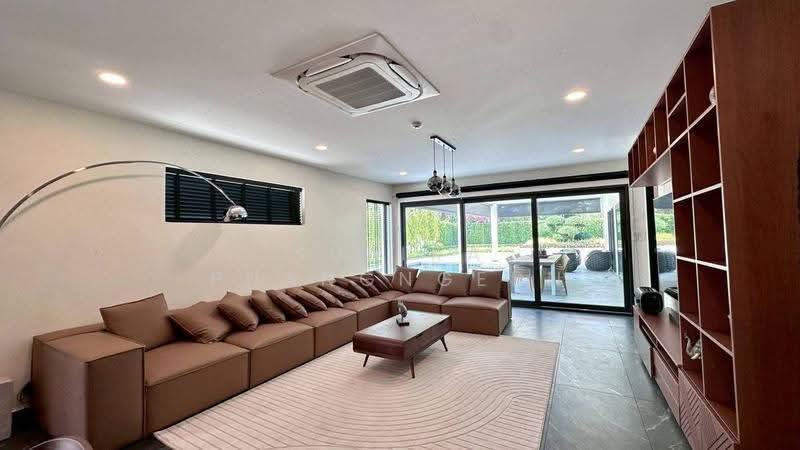 4-BR Villa, chon-buri, Poong, Bang Lamung (Pattaya), Chon Buri (Pattaya), 4 Bedrooms, 1,028 sqm, Villa For Rent, by Sujika Puangngern, 500586167 - DDproperty.com