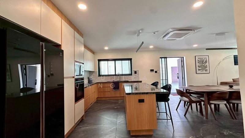 4-BR Villa, chon-buri, Poong, Bang Lamung (Pattaya), Chon Buri (Pattaya), 4 Bedrooms, 1,028 sqm, Villa For Rent, by Sujika Puangngern, 500586167 - DDproperty.com