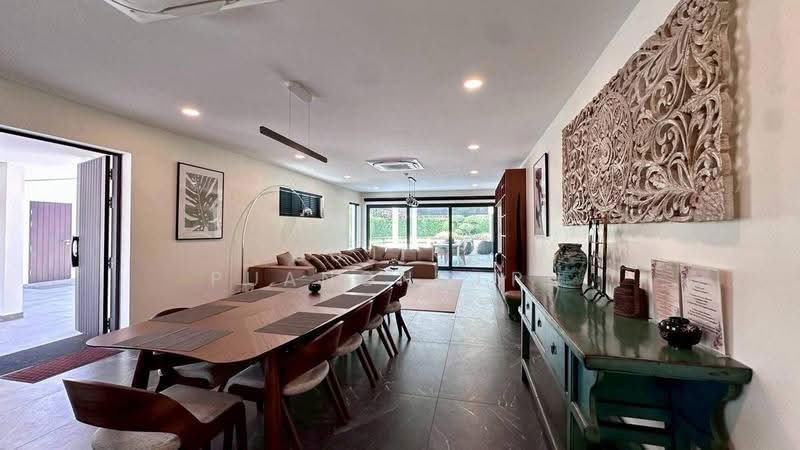 4-BR Villa, chon-buri, Poong, Bang Lamung (Pattaya), Chon Buri (Pattaya), 4 Bedrooms, 1,028 sqm, Villa For Sale, by Sujika Puangngern, 500586171 - DDproperty.com