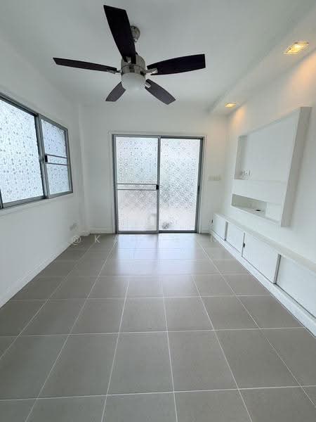 Atoll Maldives Palms : เอโทล มัลดีฟส์ ปาล์ม, สมุทรปราการ, ถนนบางนา-วงแหวน (วงแหวนตะวันออก), บางแก้ว, บางพลี, สมุทรปราการ, 145 ตร.ม., บ้านเดี่ยว ขาย, โดย Line: @KatAgent, 500586215 - DDproperty.com