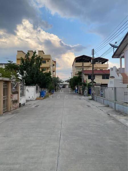 1-BR House, chon-buri, Surasak, Si Racha, Chon Buri (Pattaya), 1 Bedroom, 47 sqm, Single Detached House For Rent, by Kradumthong Wongchan, 500586220 - DDproperty.com