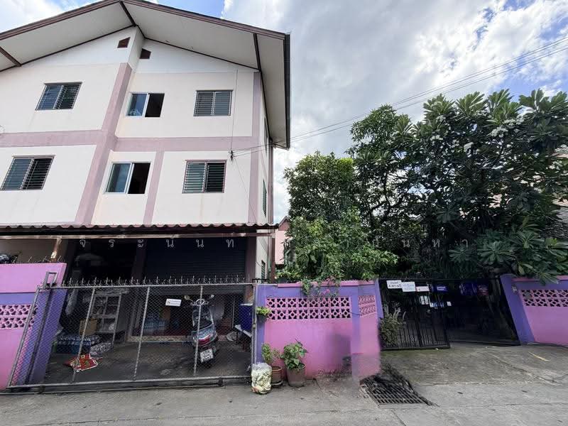 240 Sq.wah Land with Buildings on Arak Road, Chiang Mai Old City, chiang-mai, Sri Phum, Muang Chiang Mai, Chiang Mai, 10+ Bedrooms, 500 sqm, Single Detached House For Sale, by จีระนันท์ หล้ากันหา, 500586225 - DDproperty.com