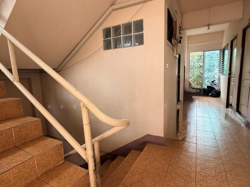 240 Sq.wah Land with Buildings on Arak Road, Chiang Mai Old City, chiang-mai, Sri Phum, Muang Chiang Mai, Chiang Mai, 10+ Bedrooms, 500 sqm, Single Detached House For Sale, by จีระนันท์ หล้ากันหา, 500586225 - DDproperty.com