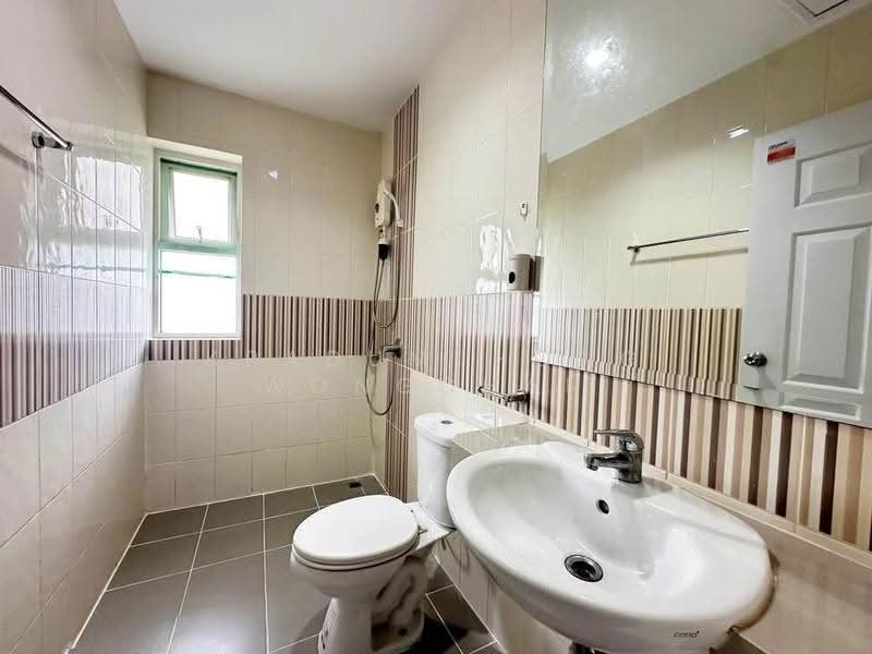 EDGE Central Pattaya, chon-buri, Pattaya Sai Song, Bang Lamung, Bang Lamung (Pattaya), Chon Buri (Pattaya), 3 Bedrooms, 204 sqm, Condo For Rent, by Kradumthong Wongchan, 500586287 - DDproperty.com
