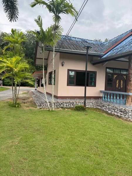2-BR House, surat-thani, Tha Sathon, Phunphin, Surat Thani, 2 Bedrooms, 66 sqm, Single Detached House For Sale, by Sujika Puangngern, 500586335 - DDproperty.com