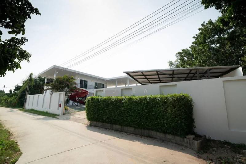 6-BR Villa, chon-buri, Huai Yai, Bang Lamung (Pattaya), Chon Buri (Pattaya), 6 Bedrooms, 446 sqm, Villa For Rent, by Sujika Puangngern, 500586368 - DDproperty.com