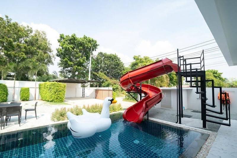 6-BR Villa, chon-buri, Huai Yai, Bang Lamung (Pattaya), Chon Buri (Pattaya), 6 Bedrooms, 446 sqm, Villa For Rent, by Sujika Puangngern, 500586368 - DDproperty.com