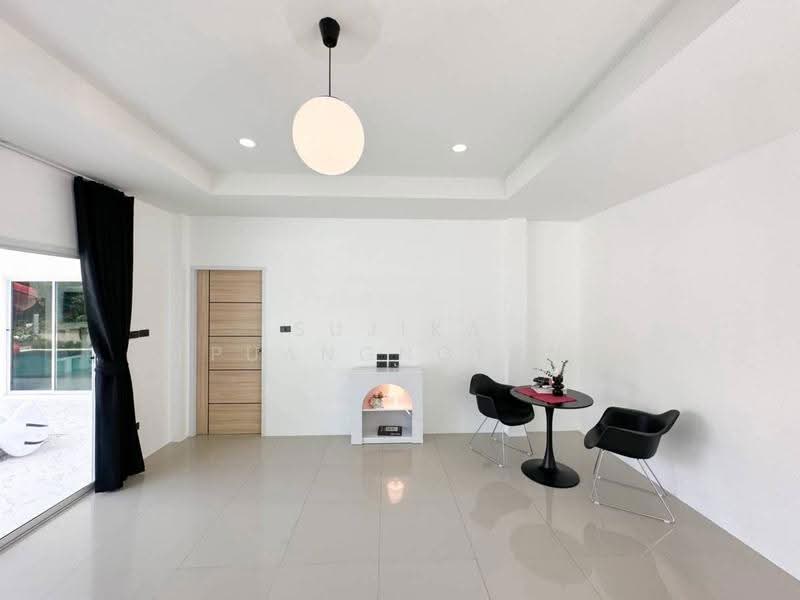 6-BR Villa, chon-buri, Huai Yai, Bang Lamung (Pattaya), Chon Buri (Pattaya), 6 Bedrooms, 446 sqm, Villa For Rent, by Sujika Puangngern, 500586368 - DDproperty.com