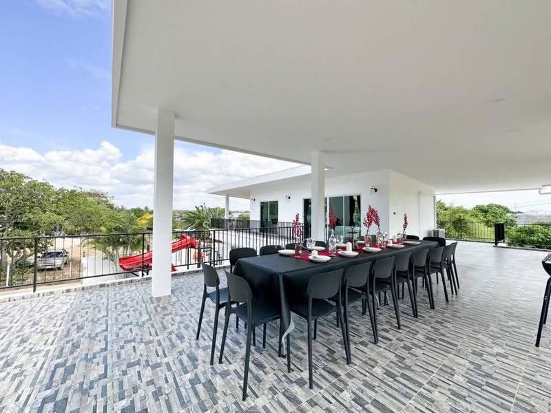 6-BR Villa, chon-buri, Huai Yai, Bang Lamung (Pattaya), Chon Buri (Pattaya), 6 Bedrooms, 446 sqm, Villa For Rent, by Sujika Puangngern, 500586368 - DDproperty.com