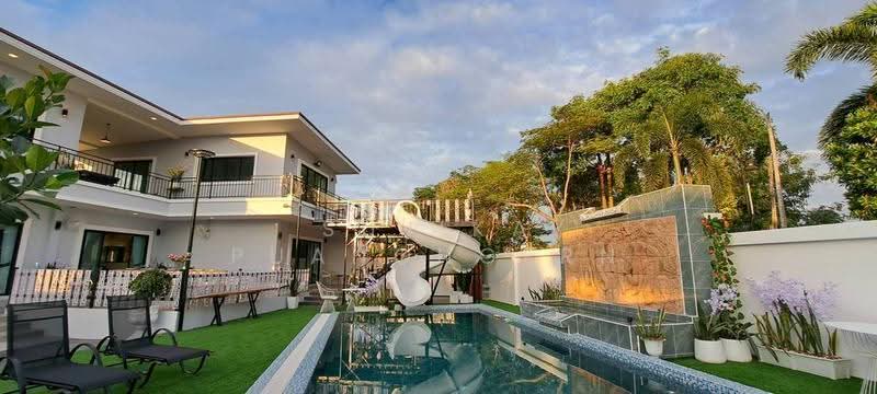 6-BR Villa, chon-buri, Huai Yai, Bang Lamung (Pattaya), Chon Buri (Pattaya), 6 Bedrooms, 350 sqm, Villa For Rent, by Sujika Puangngern, 500586373 - DDproperty.com