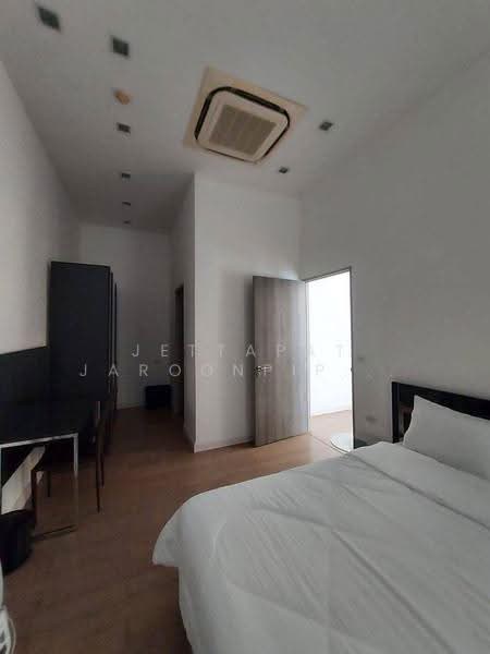 Trapezo Sukhumvit 16, bangkok, Soi Sukhumvit 16, Khlong Toei, Bangkok, 3 Bedrooms, 118 sqm, Condo For Rent, by Jettapat Jaroonpipatkun, 500586652 - DDproperty.com