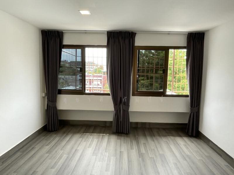 Rent Large Home Office Ekkamai 22, bangkok, Khlong Tan Nua, Watthana, Bangkok, , 450 sqm, Office Space For Rent, by Suchart Gambhir, 500586697 - DDproperty.com