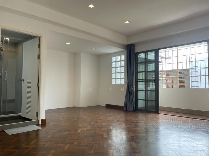 Rent Large Home Office Ekkamai 22, bangkok, Khlong Tan Nua, Watthana, Bangkok, , 450 sqm, Office Space For Rent, by Suchart Gambhir, 500586697 - DDproperty.com