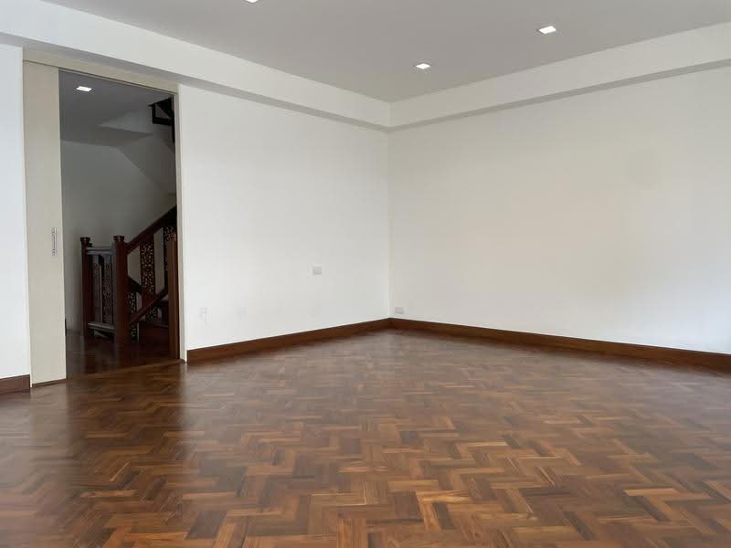 Rent Large Home Office Ekkamai 22, bangkok, Khlong Tan Nua, Watthana, Bangkok, , 450 sqm, Office Space For Rent, by Suchart Gambhir, 500586697 - DDproperty.com