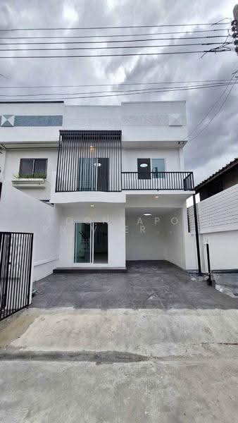 Moobaan Nattakan Phetkasem 112, bangkok, Soi Petchkasem 112, Nong Kang Plu, Nong Khaem, Bangkok, 4 Bedrooms, 160 sqm, Townhouse For Sale, by Poonyaporn Veerabulyarit, 500586714 - DDproperty.com