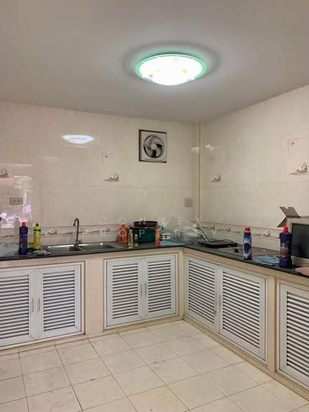 3.5-story commercial building near Talat Phlu, bangkok, -, Talat Plu, Thon Buri, Bangkok, , 250 sqm, Shophouse For Sale, by Connex Property, 500586731 - DDproperty.com
