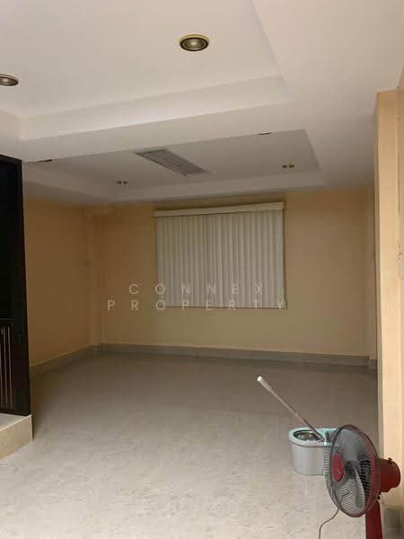 3.5-story commercial building near Talat Phlu, bangkok, -, Talat Plu, Thon Buri, Bangkok, , 250 sqm, Shophouse For Sale, by Connex Property, 500586731 - DDproperty.com