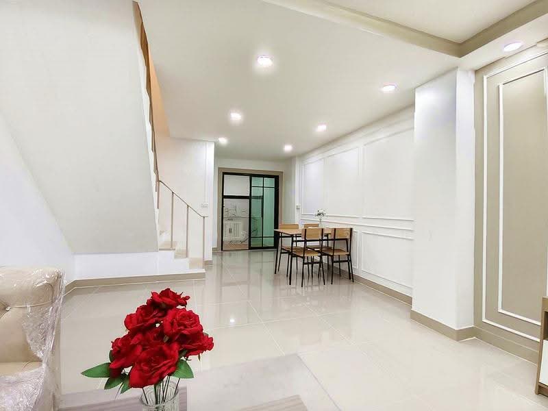 บ้านสวย ถนนเมน ตรงข้ามสวน ซอยกันตนา หมู่บ้านพร้อมจิต บางใหญ่, nonthaburi, กาญจนาภิเษก, Bang Yai, Nonthaburi, 2 Bedrooms, 100 sqm, Townhouse For Sale, by บุษบากร (เจี๊ยบ), 500586778 - DDproperty.com