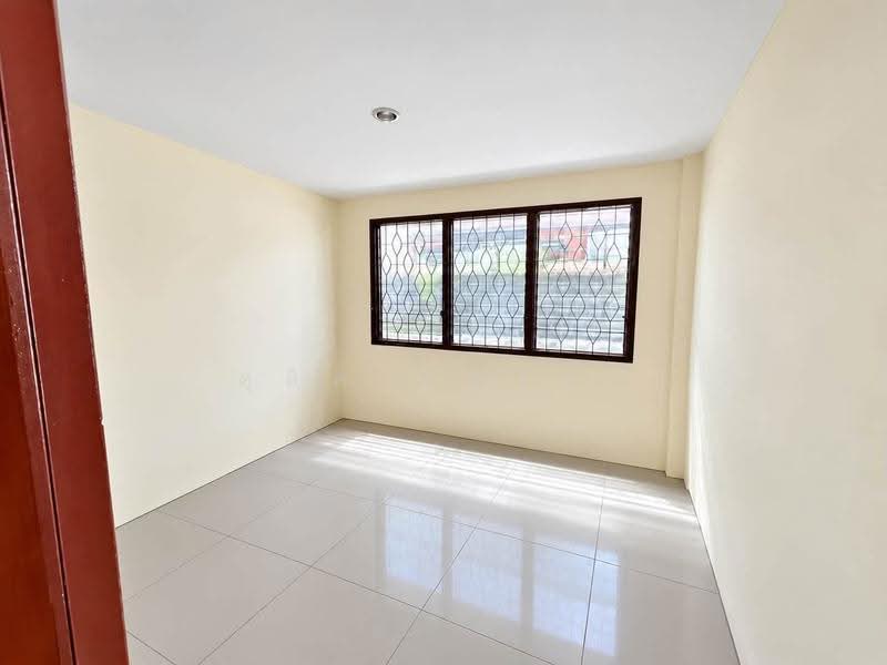 ให้เช่าบ้านเดี่ยวพื้นที่เยอะมาก ใกล้ รพ.สมเด็จ ณ ศรีราชา, chon-buri, Si Racha, Chon Buri (Pattaya), 3 Bedrooms, 400 sqm, Single Detached House For Rent, by Dusit Saengfa, 500586796 - DDproperty.com