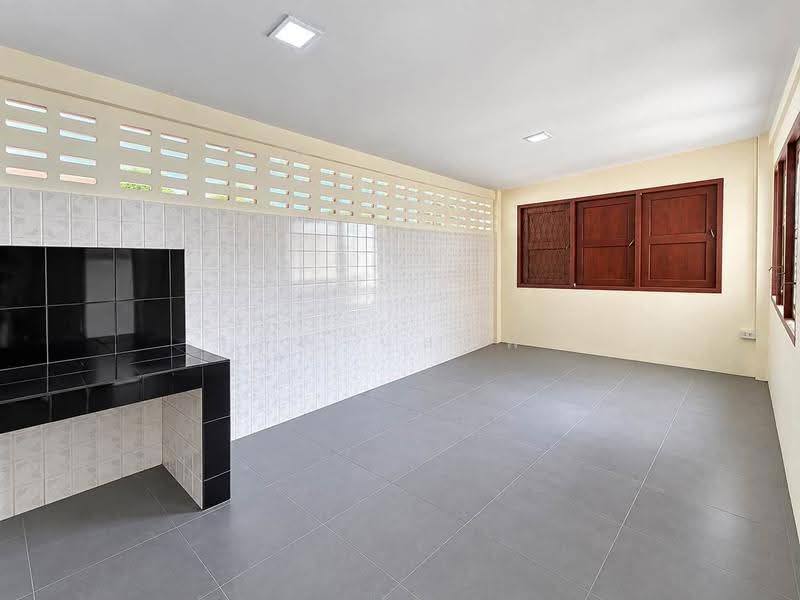 ให้เช่าบ้านเดี่ยวพื้นที่เยอะมาก ใกล้ รพ.สมเด็จ ณ ศรีราชา, chon-buri, Si Racha, Chon Buri (Pattaya), 3 Bedrooms, 400 sqm, Single Detached House For Rent, by Dusit Saengfa, 500586796 - DDproperty.com
