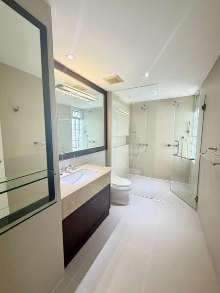 D.S. Tower 1 Sukhumvit 33, bangkok, Soi Phrom Chit, Khlong Tan Nua, Watthana, Bangkok, 3 Bedrooms, 250 sqm, Condo For Rent, by The Luxe Group, 500586918 - DDproperty.com