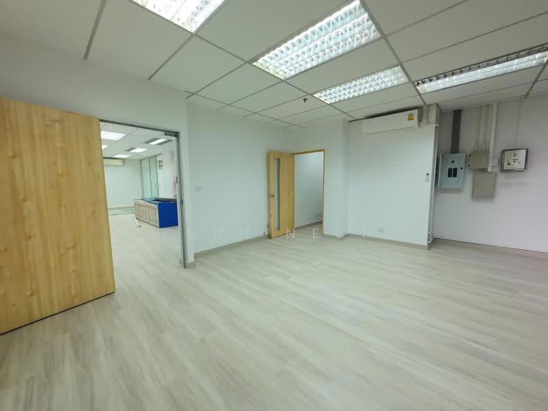 Chamnan Phenjati Business Center, bangkok, Huai Khwang, Bangkok, , 181 sqm, Office Space For Rent, by Khun Nest, 500587222 - DDproperty.com