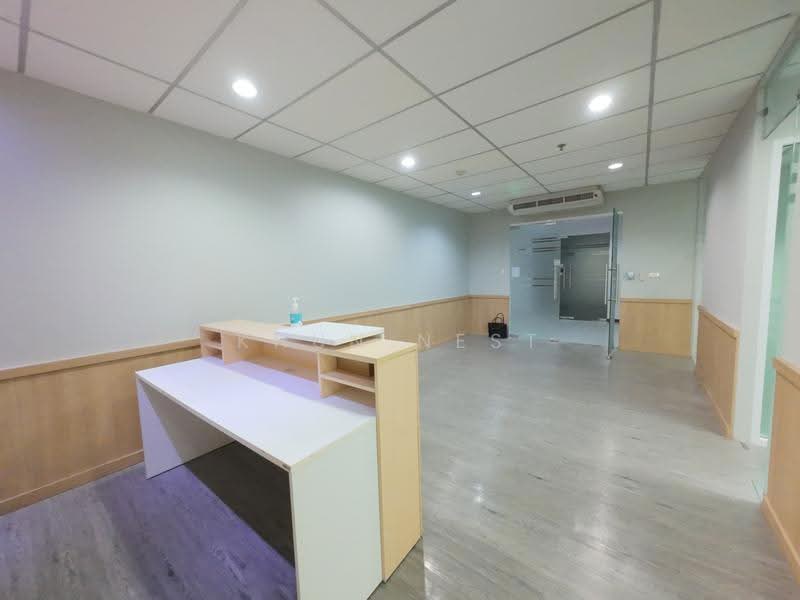 Chamnan Phenjati Business Center : อาคาร ชำนาญเพ็ญชาติ บิสเนสเซ็นเตอร์, กรุงเทพ, ห้วยขวาง, กรุงเทพ, 218 ตร.ม., สำนักงาน ให้เช่า, โดย Khun Nest, 500587255 - DDproperty.com
