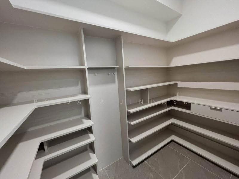 VIVE Krungthep Kreetha, bangkok, Krungthep Kreetha Road, Saphan Sung, Bangkok, 4 Bedrooms, 421 sqm, Single Detached House For Rent, by Rojjana Jindasri, 500587420 - DDproperty.com