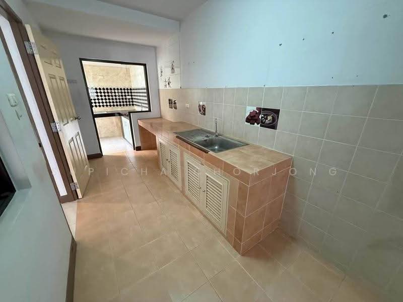 Family Town, bangkok, 39 Inthamara 29 Alley, Lane 1, Samsen Nai, Phaya Thai, Bangkok, 3 Bedrooms, 150 sqm, Single Detached House For Sale, by Supicha Chorjong, 500587516 - DDproperty.com