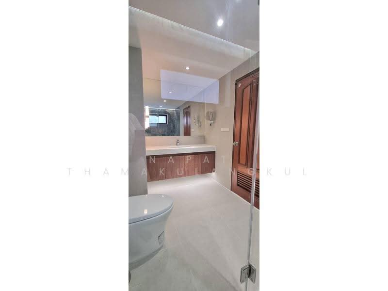 Las Colinas, bangkok, Sukhumvit 21 Road, Khlongtoei Nua, Watthana, Bangkok, 2 Bedrooms, 170 sqm, Condo For Rent, by Napat Thamakulangkul, 500587556 - DDproperty.com