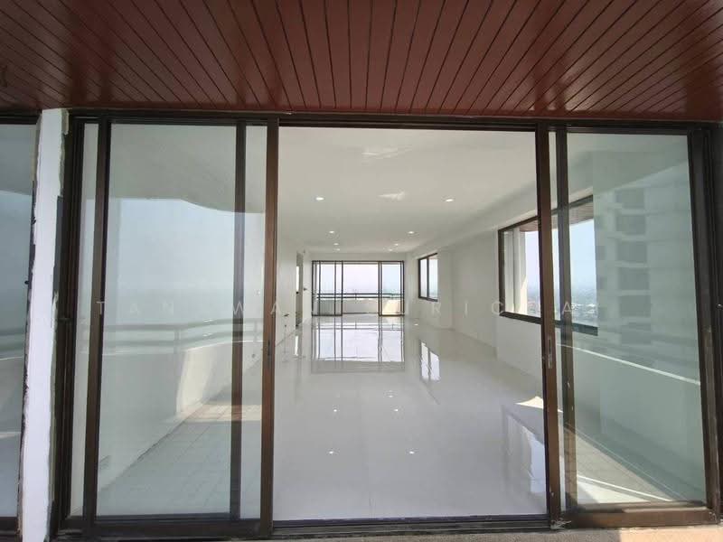 Sunshine Beach Condotel : ซันไชน์ บีช คอนโดเทล, ชลบุรี, นาจอมเทียน, สัตหีบ, ชลบุรี, 147 ตร.ม., คอนโด ขาย, โดย Tanawan Surichai, 500587577 - DDproperty.com