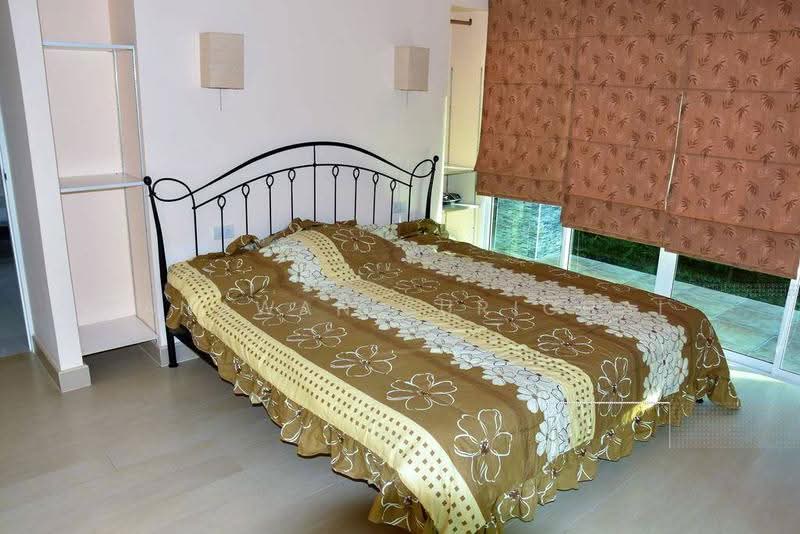 Baan Dusit Pattaya Lake, chon-buri, Entrance Road, Huai Yai, Bang Lamung (Pattaya), Chon Buri (Pattaya), 6 Bedrooms, 360 sqm, Single Detached House For Sale, by Tanawan Surichai, 500587679 - DDproperty.com